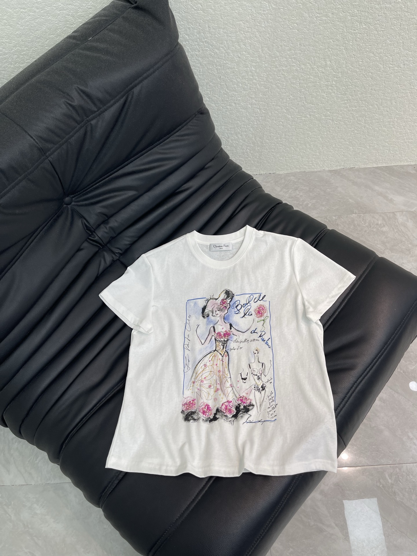Women's short sleeves
